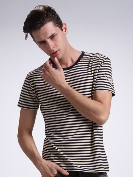 歡迎來(lái)圖訂做時(shí)尚Ｔ恤